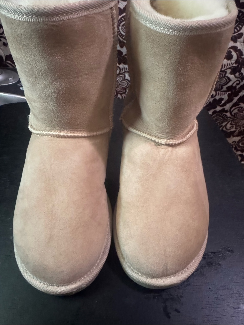 UGG Authentic   Blue Mountain Women's Short Shearling Suede Boots in Chestnut